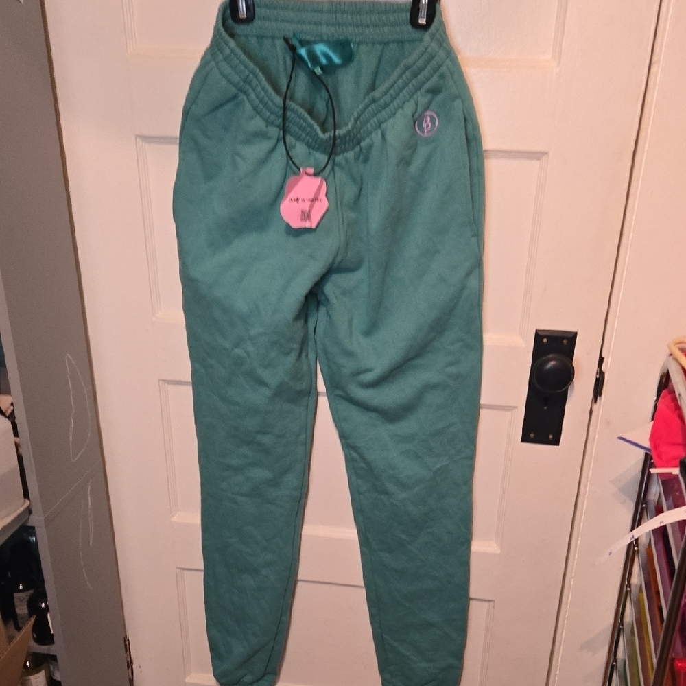 BODY by Raven Tracy Sweatpants Size MEDIUM brand New With Tags.